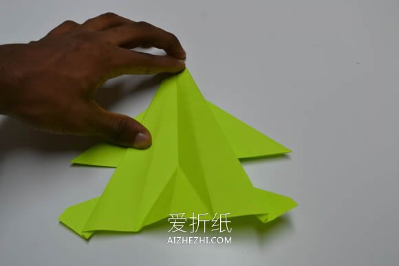 怎么折纸F-16战斗轰炸机的折法图解步骤- www.aizhezhi.com