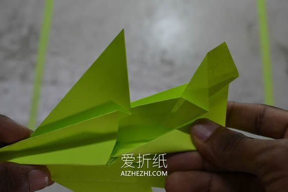 怎么折纸F-16战斗轰炸机的折法图解步骤- www.aizhezhi.com