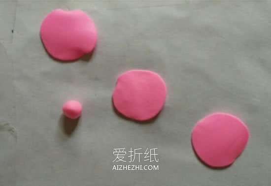 怎么做超轻粘土玫瑰花头绳的制作方法图解- www.aizhezhi.com