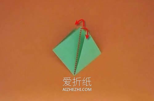 最简单圣诞树怎么折的图解教程- www.aizhezhi.com