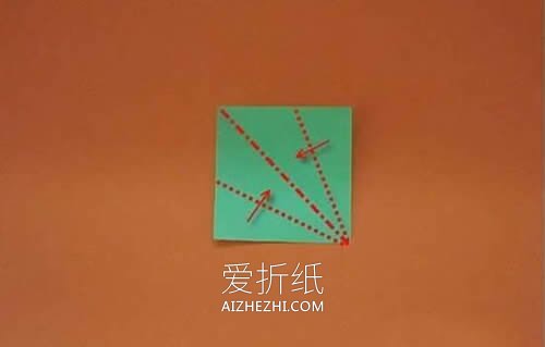 最简单圣诞树怎么折的图解教程- www.aizhezhi.com