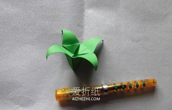 怎么折纸立体菠萝和叶子的折法图解步骤- www.aizhezhi.com