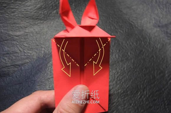 怎么折纸兔年兔子红包的折法步骤图解- www.aizhezhi.com