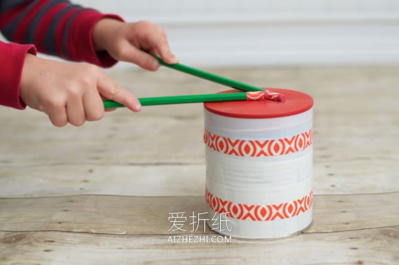 怎么用奶粉罐做儿童玩具鼓的手工制作方法- www.aizhezhi.com