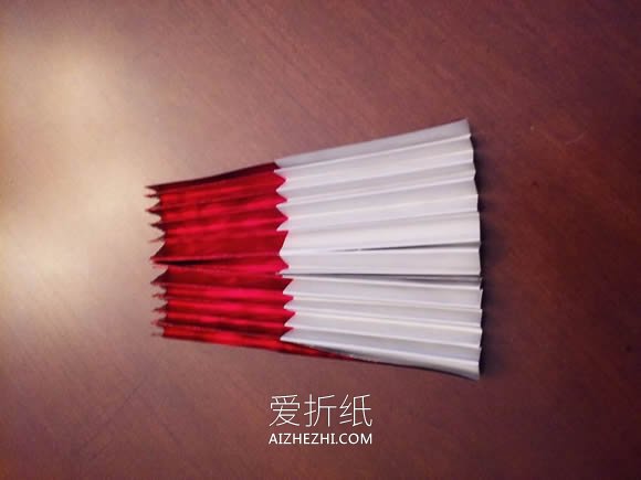 手工折纸漂亮纸扇怎么折的图解教程- www.aizhezhi.com