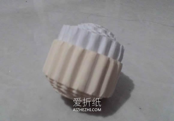 怎么用瓦楞纸做衍纸娃娃人偶的制作步骤- www.aizhezhi.com