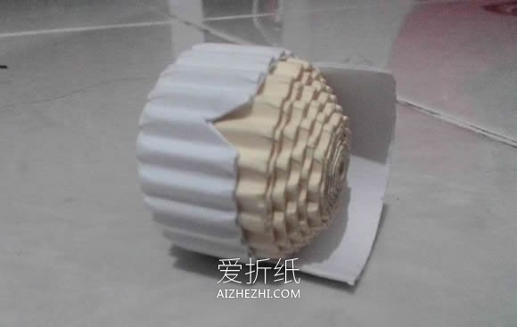 怎么用瓦楞纸做衍纸娃娃人偶的制作步骤- www.aizhezhi.com