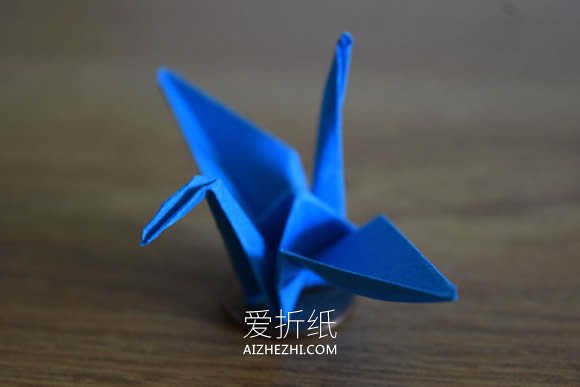 简单手工纸鹤怎么折的过程步骤图解- www.aizhezhi.com