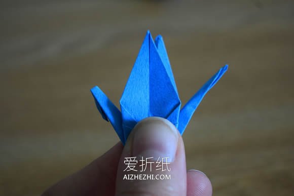 简单手工纸鹤怎么折的过程步骤图解- www.aizhezhi.com