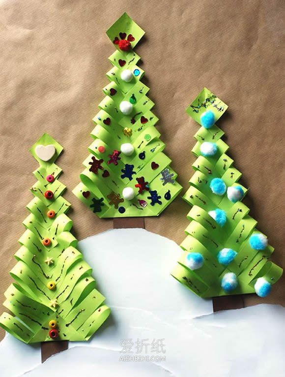 怎么做彩纸圣诞树的手工制作方法教程- www.aizhezhi.com