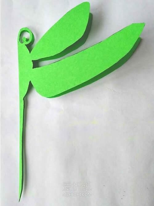 儿童怎么简单剪纸蜻蜓的剪法步骤图解- www.aizhezhi.com