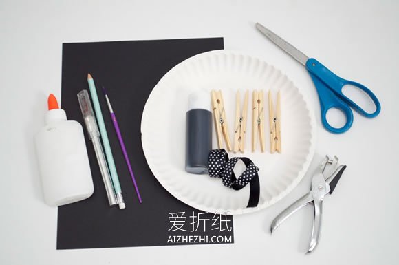 怎么用纸盘做大熊猫面具的制作方法教程- www.aizhezhi.com