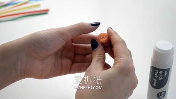 怎么做衍纸生日蛋糕贺卡的制作方法图解- www.aizhezhi.com