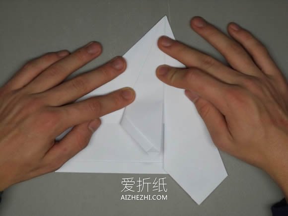 逼真F-16纸飞机的折法详细过程图解- www.aizhezhi.com