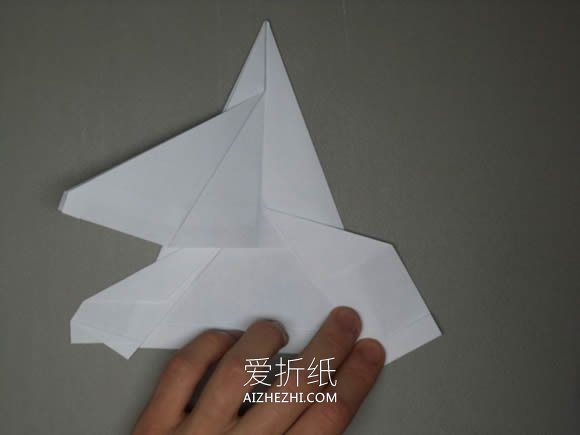 逼真F-16纸飞机的折法详细过程图解- www.aizhezhi.com