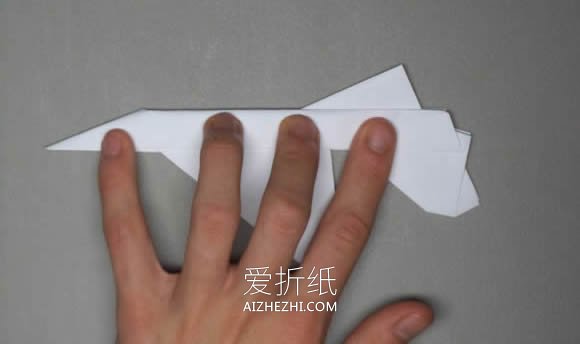 逼真F-16纸飞机的折法详细过程图解- www.aizhezhi.com