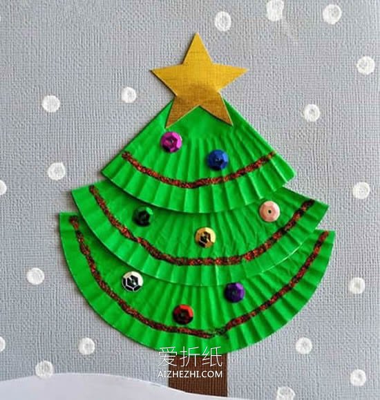怎么简单用蛋糕纸做圣诞树贴画的制作方法- www.aizhezhi.com