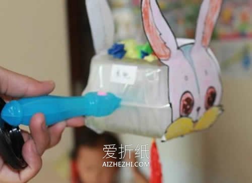 塑料月饼盒怎么废物利用 手工制作中秋兔子灯- www.aizhezhi.com