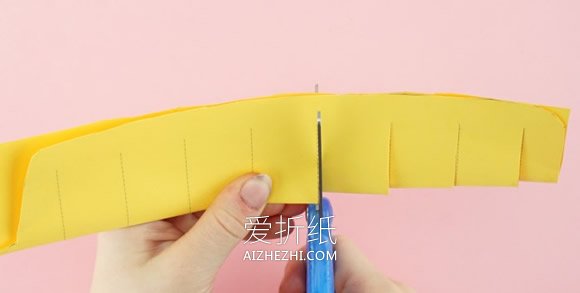 怎么做纸编织校车的手工制作方法教程- www.aizhezhi.com