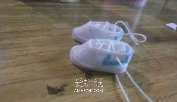 怎么做芭比娃娃鞋子的布艺手工制作教程- www.aizhezhi.com