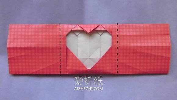怎么折纸爱心相片框的折法详细步骤图解教程- www.aizhezhi.com