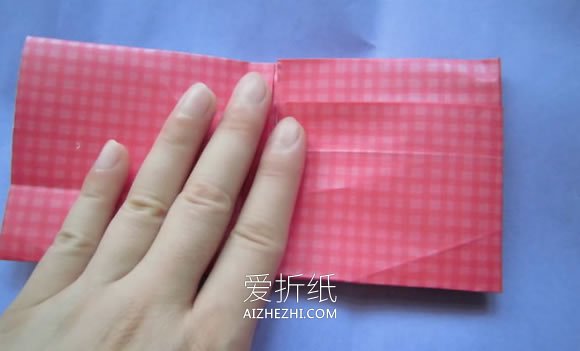 怎么折纸爱心相片框的折法详细步骤图解教程- www.aizhezhi.com