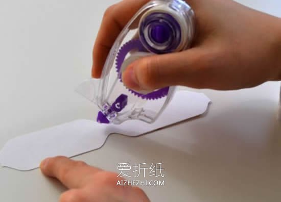 怎么用卡纸做礼品盒装饰蝴蝶结的制作方法- www.aizhezhi.com