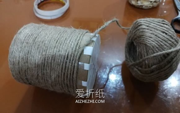 胶带筒和开心果壳怎么废物利用制作笔筒- www.aizhezhi.com