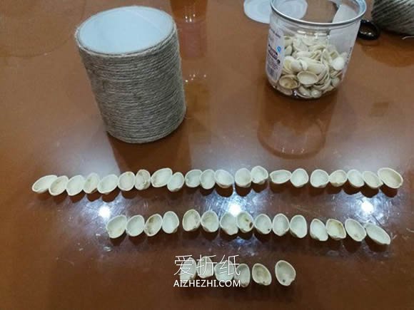 胶带筒和开心果壳怎么废物利用制作笔筒- www.aizhezhi.com