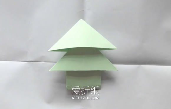 怎么折纸松树信纸的简单折法过程图解- www.aizhezhi.com