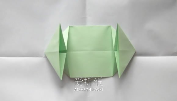 怎么折纸松树信纸的简单折法过程图解- www.aizhezhi.com