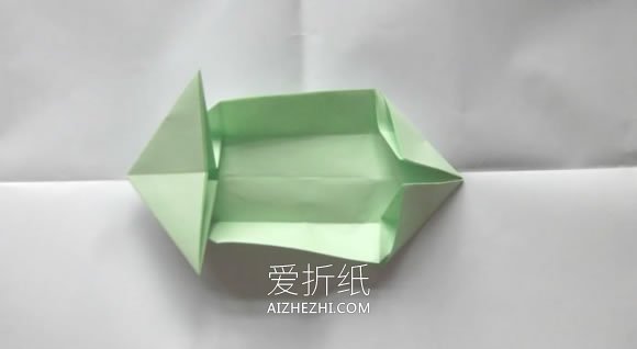 怎么折纸松树信纸的简单折法过程图解- www.aizhezhi.com