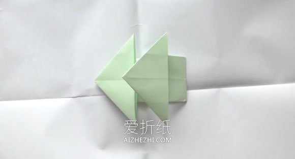 怎么折纸松树信纸的简单折法过程图解- www.aizhezhi.com