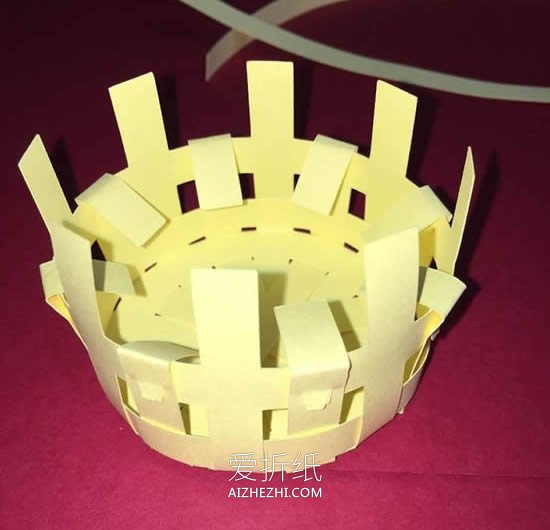 怎么编织圆形收纳纸篮子的制作方法步骤图- www.aizhezhi.com
