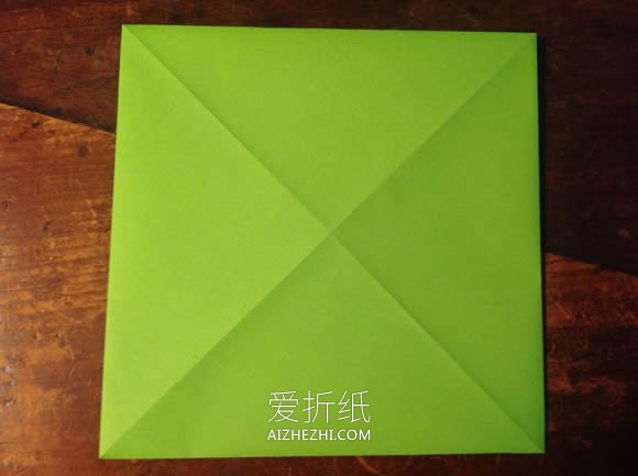 幼儿园怎么简单折纸飞碟的折法图解教程- www.aizhezhi.com