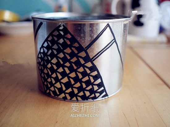 怎么用手绘铁罐子做复古风花盆的制作方法- www.aizhezhi.com