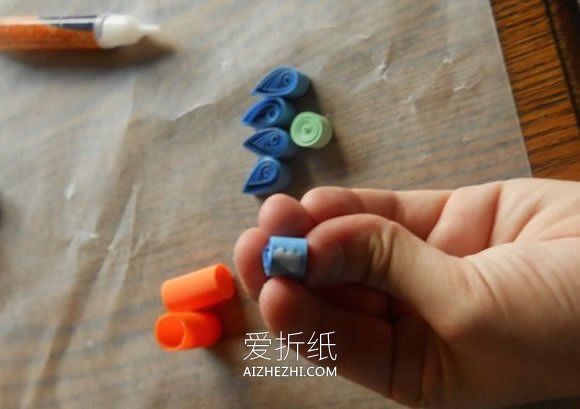 怎么做衍纸五瓣花的入门手工教程图解- www.aizhezhi.com