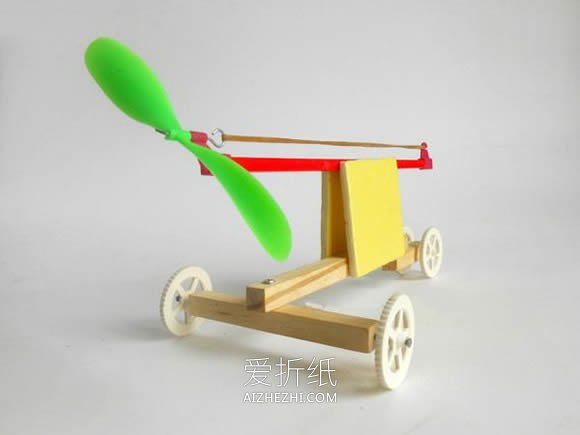 怎么自制橡皮泥动力车玩具的制作教程- www.aizhezhi.com