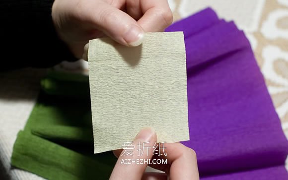 怎么做皱纹纸洋桔梗花的制作方法步骤图解- www.aizhezhi.com