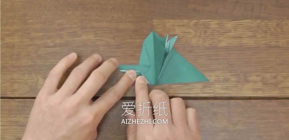 幼儿园怎么折纸会跳小青蛙的折法教程- www.aizhezhi.com