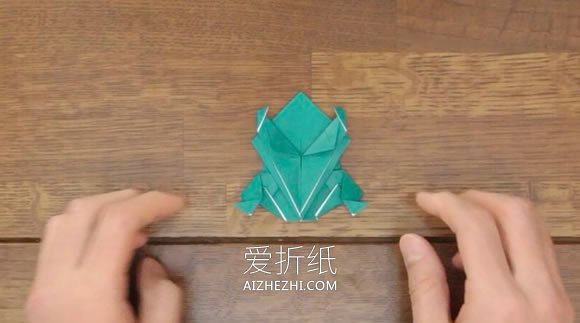 幼儿园怎么折纸会跳小青蛙的折法教程- www.aizhezhi.com