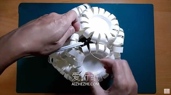 怎么做中秋华丽纸杯灯笼的手工制作方法- www.aizhezhi.com