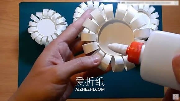 怎么做中秋华丽纸杯灯笼的手工制作方法- www.aizhezhi.com