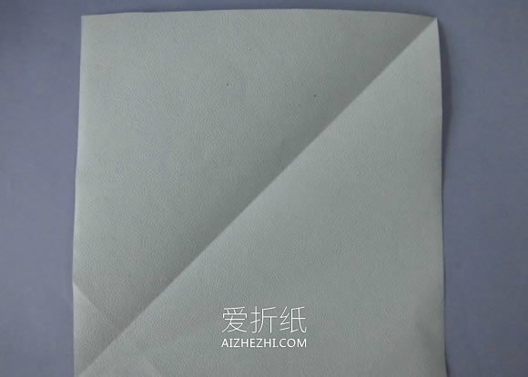 怎么简单折纸圣诞靴子和手杖的折法步骤图解- www.aizhezhi.com