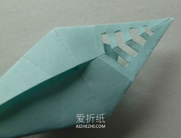 怎么做带剪纸图案千纸鹤的折纸方法图解- www.aizhezhi.com