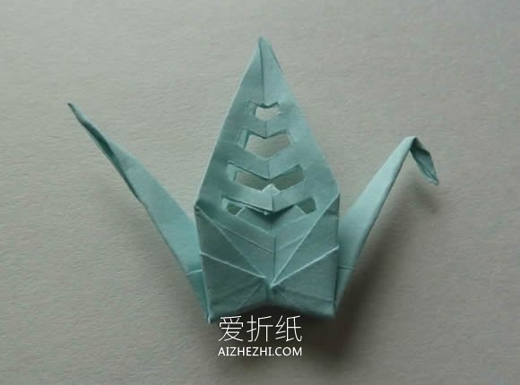 怎么做带剪纸图案千纸鹤的折纸方法图解- www.aizhezhi.com