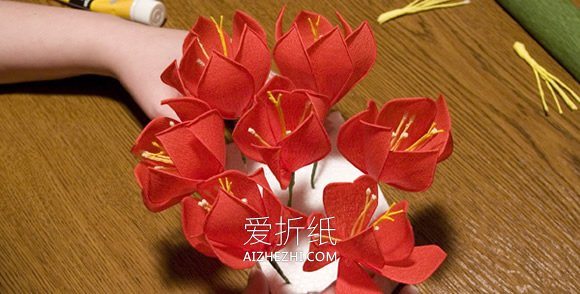 怎么做皱纹纸冠花贝母的手工制作方法- www.aizhezhi.com