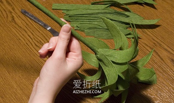 怎么做皱纹纸冠花贝母的手工制作方法- www.aizhezhi.com