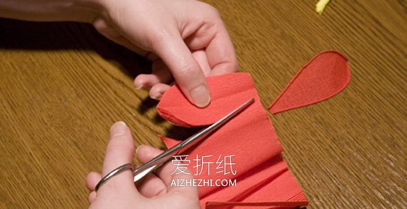 怎么做皱纹纸冠花贝母的手工制作方法- www.aizhezhi.com