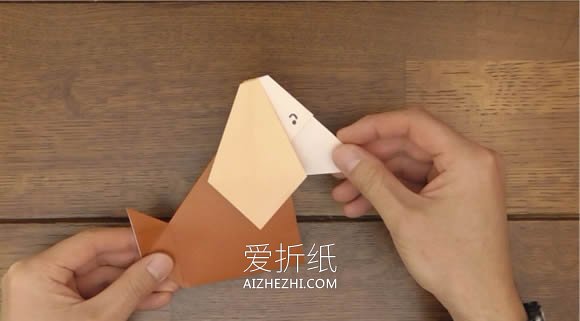 怎么折纸像史努比可爱狗狗的折法图解- www.aizhezhi.com